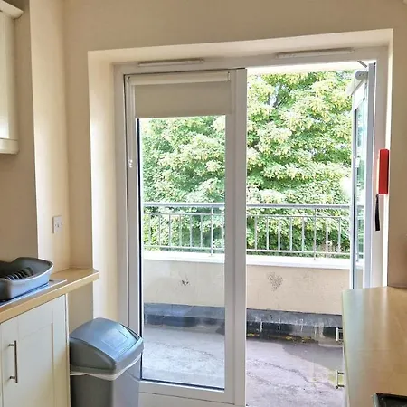 Glen Abhainn Standard Budget * Athlone